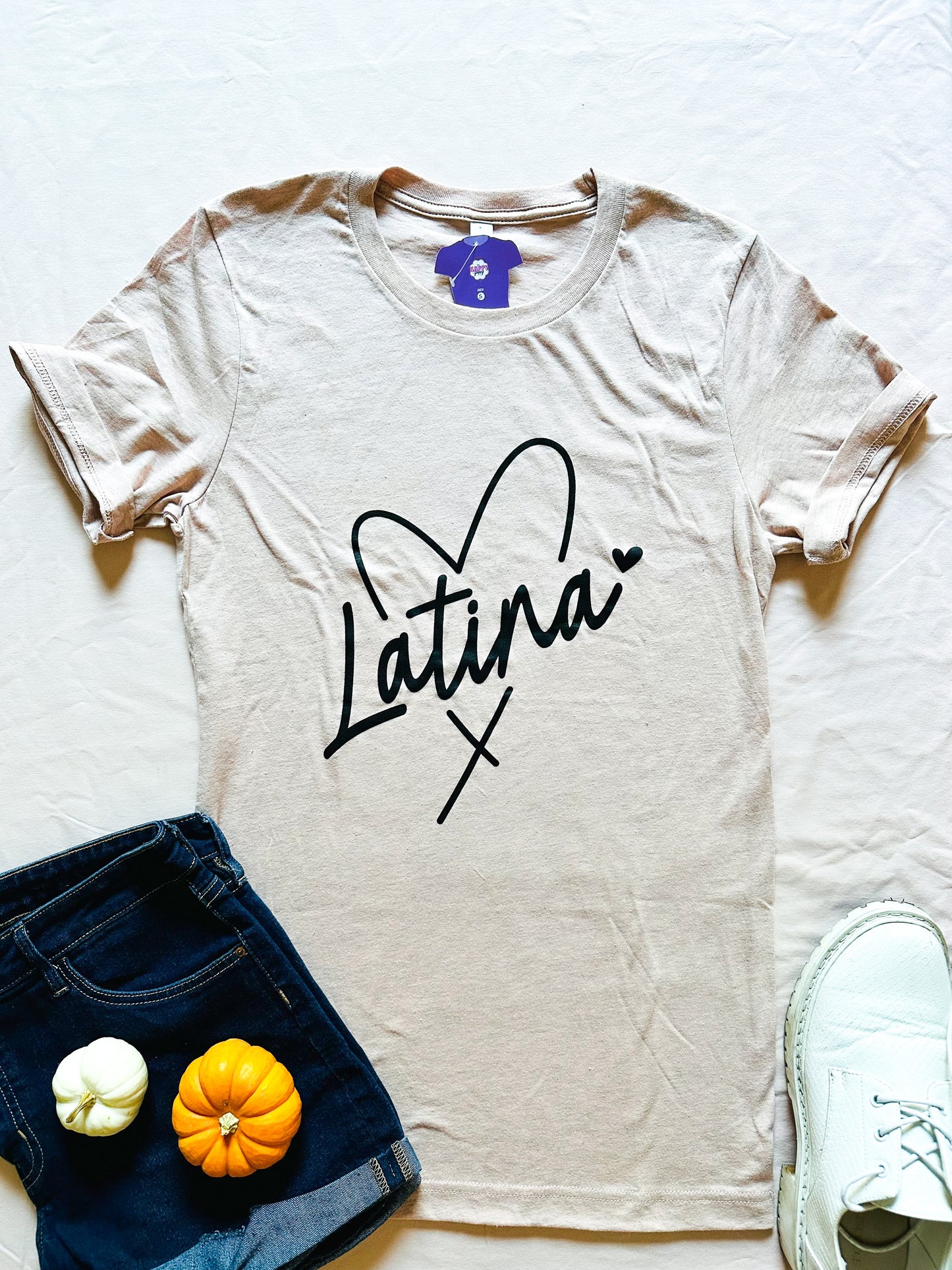 'LATINA LOVE' TEE